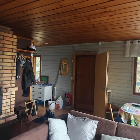 Ahlaistentupa Шале