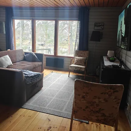 Ahlaistentupa * Pori