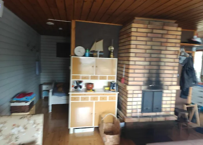 Ahlaistentupa Пори