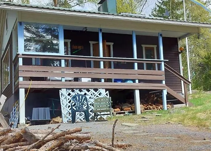 Ahlaistentupa Шале Пори